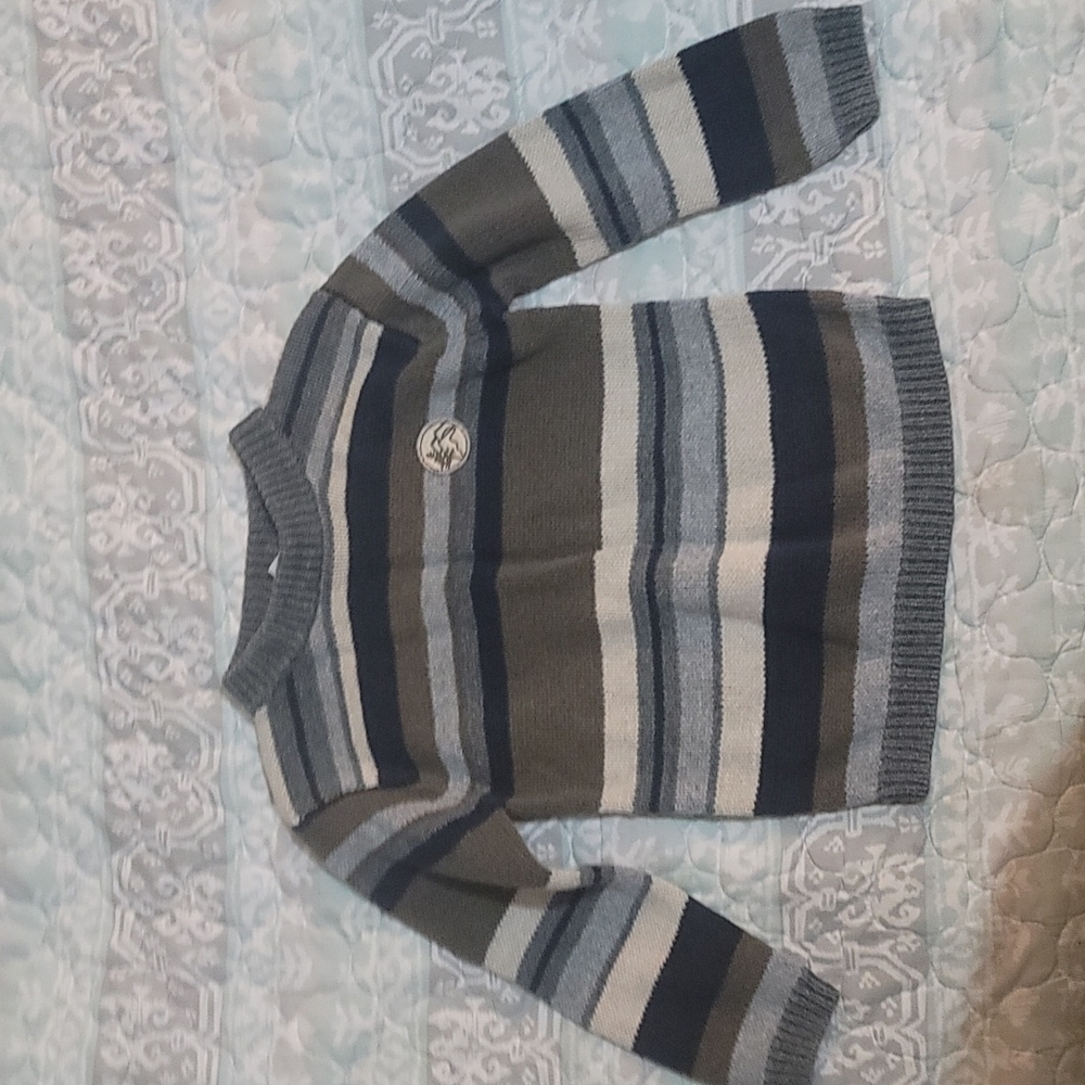 🧒Boys Size 3T Sweater👦🏾